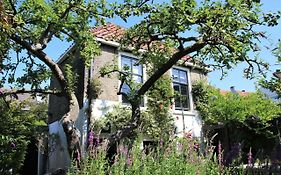 Apple Tree Cottage - charmant vrijstaand huisje in binnenstadstuin -